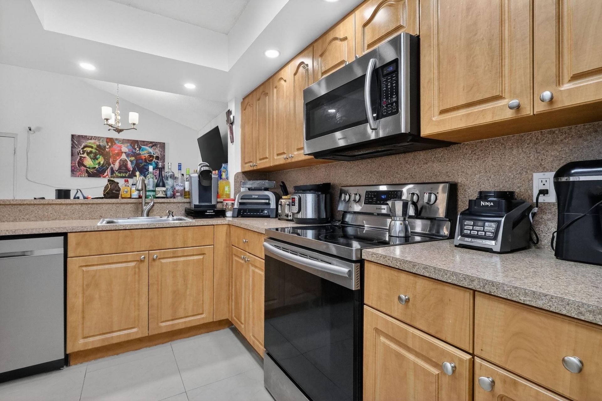 18840 NW 57th Avenue, Unit 302, Hialeah, FL 33015 Photo
