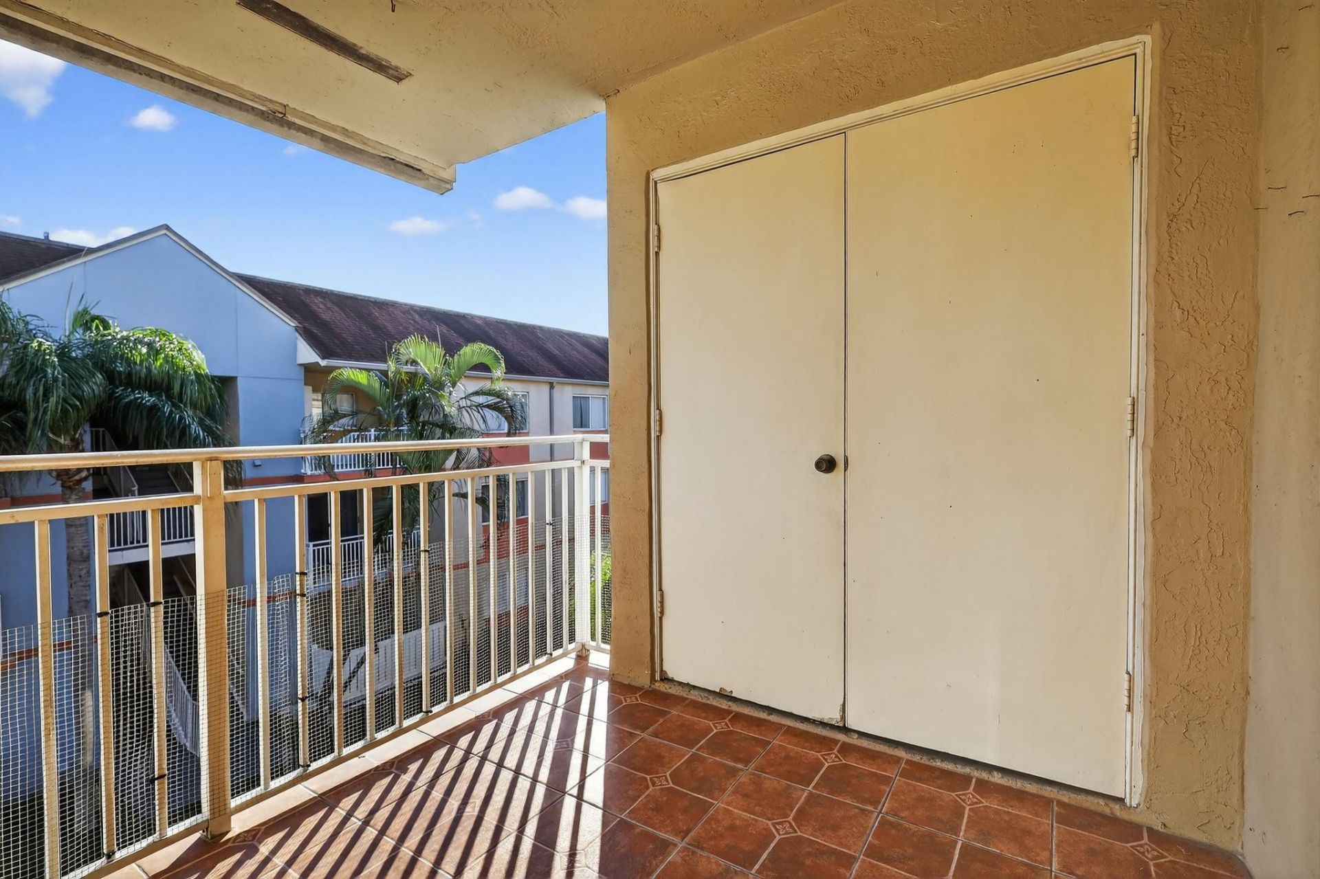 18840 NW 57th Avenue, Unit 302, Hialeah, FL 33015 Photo