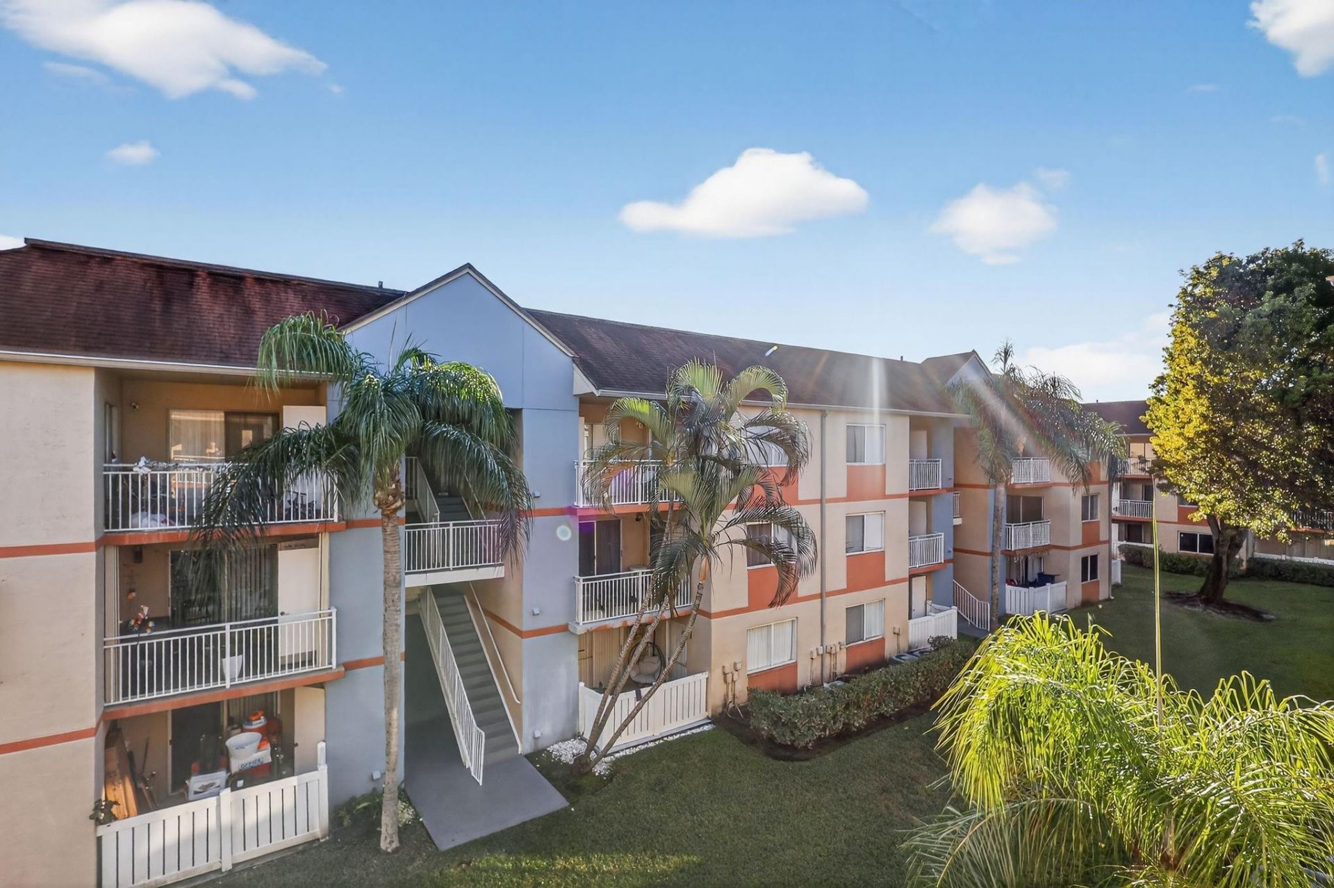 18840 NW 57th Avenue, Unit 302, Hialeah, FL 33015 Photo