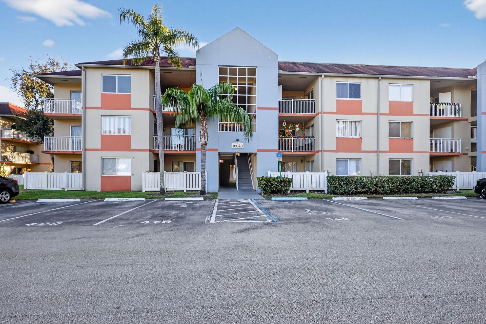 18840 NW 57th Avenue, Unit 302, Hialeah, FL 33015 Photo