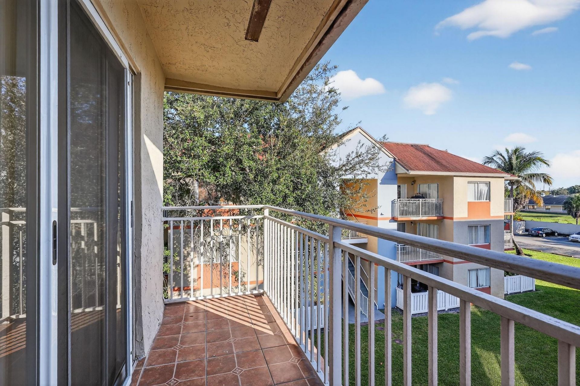 18840 NW 57th Avenue, Unit 302, Hialeah, FL 33015 Photo