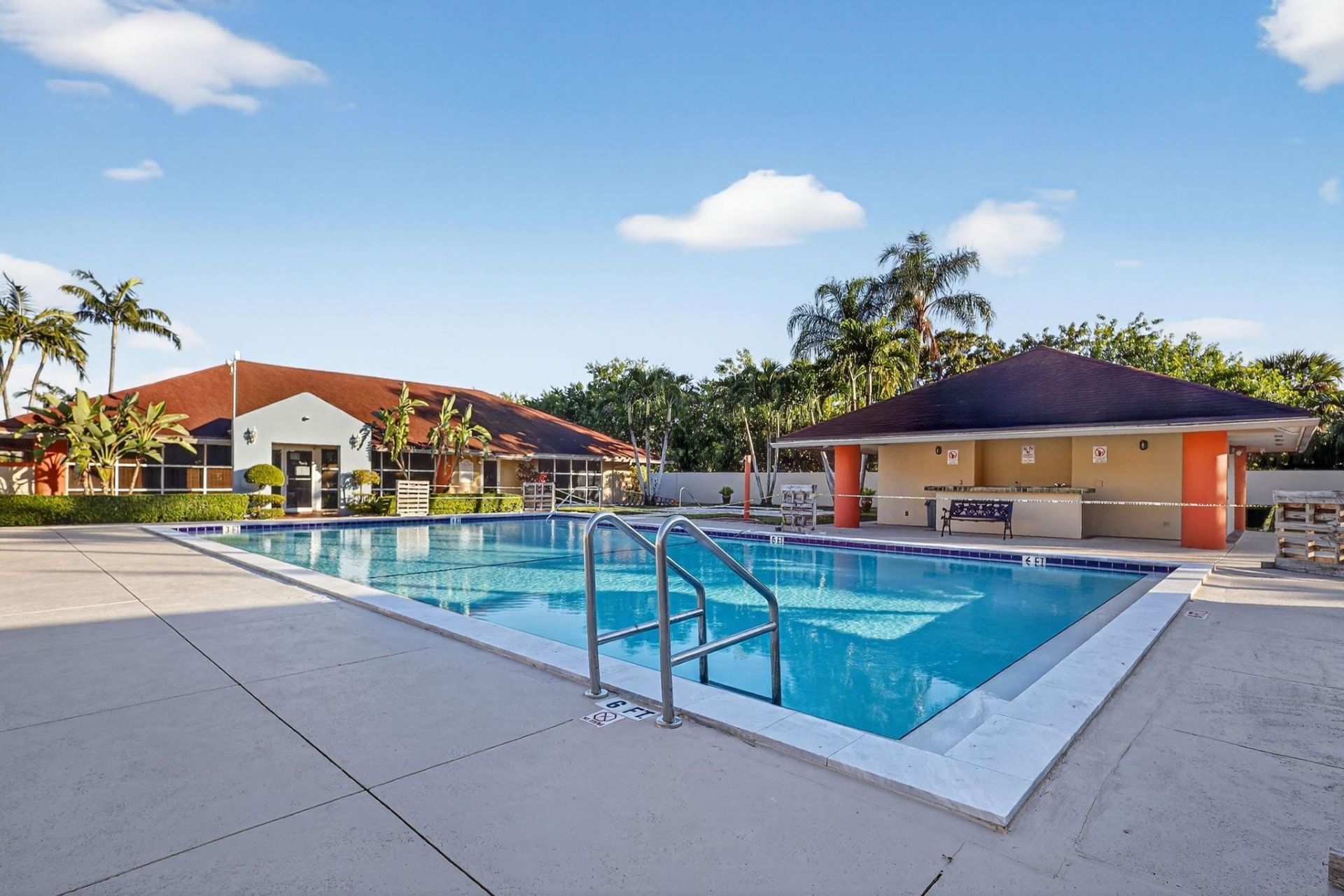 18840 NW 57th Avenue, Unit 302, Hialeah, FL 33015 Photo