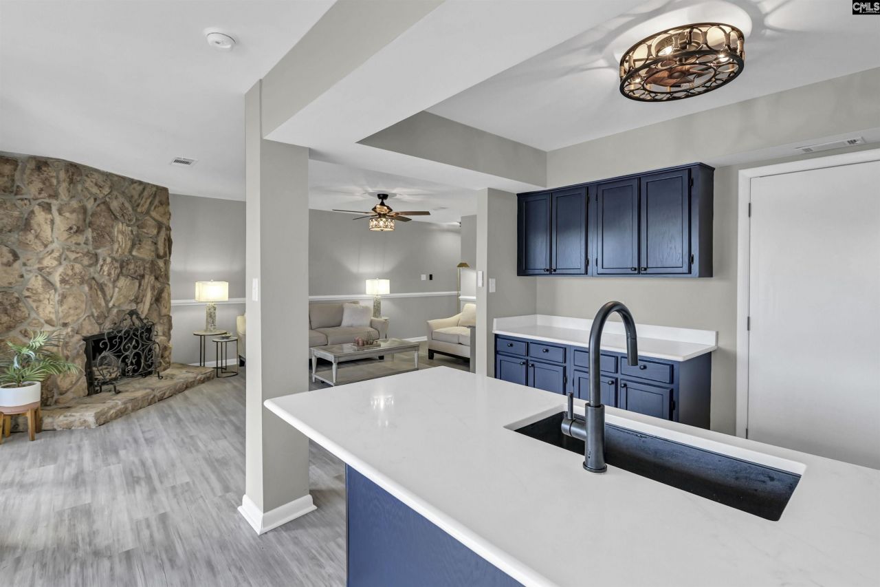 320 Shoreline Drive Photo 23