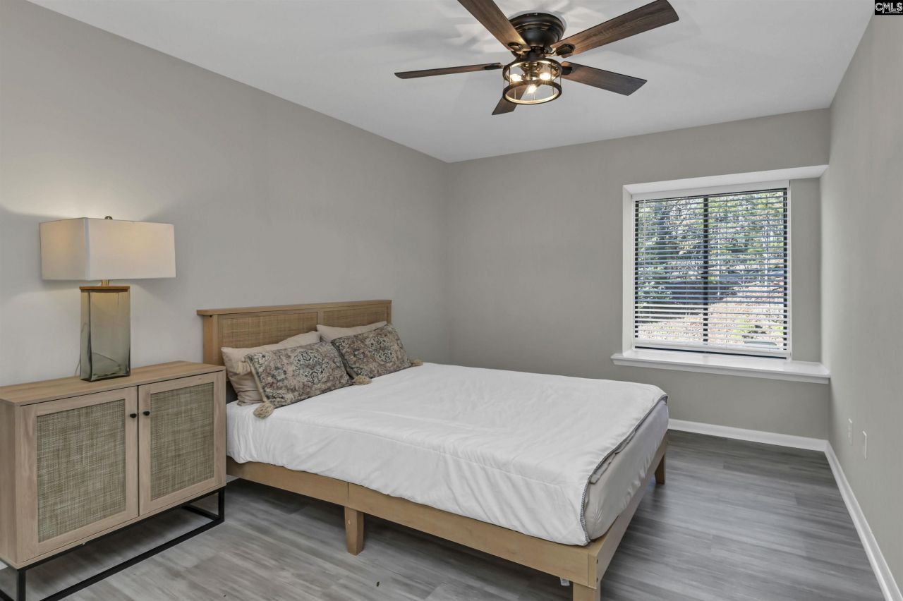 320 Shoreline Drive Photo 27