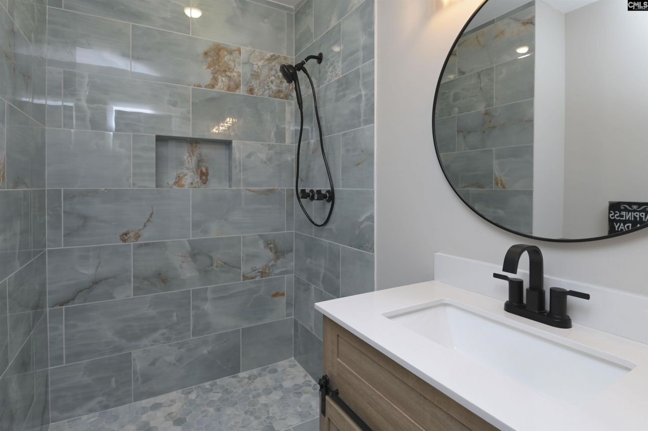 320 Shoreline Drive Photo 32