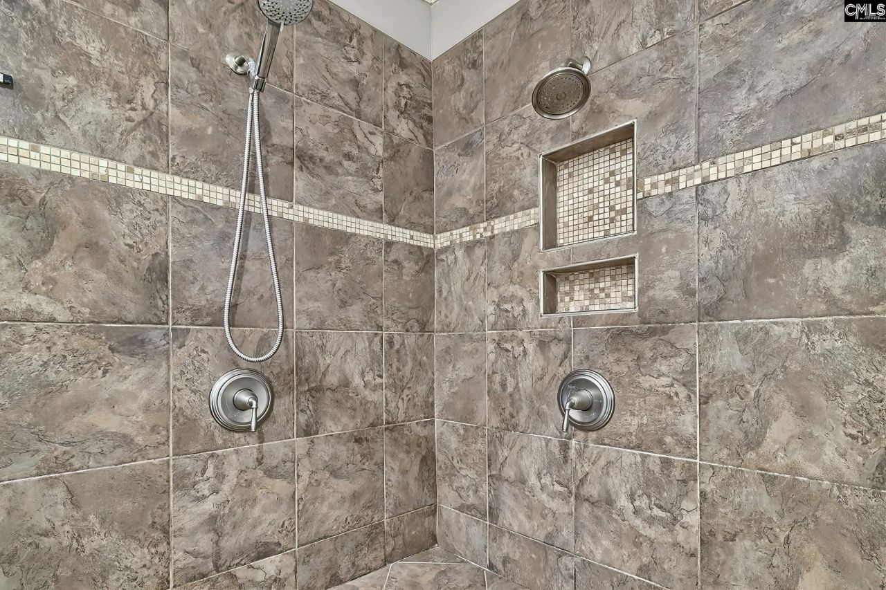 417 Oxenbridge Way Photo 18