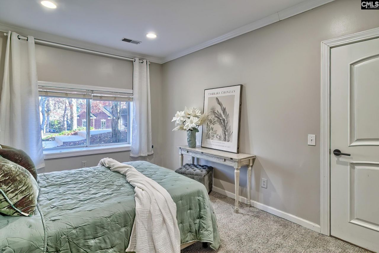 417 Oxenbridge Way Photo 43