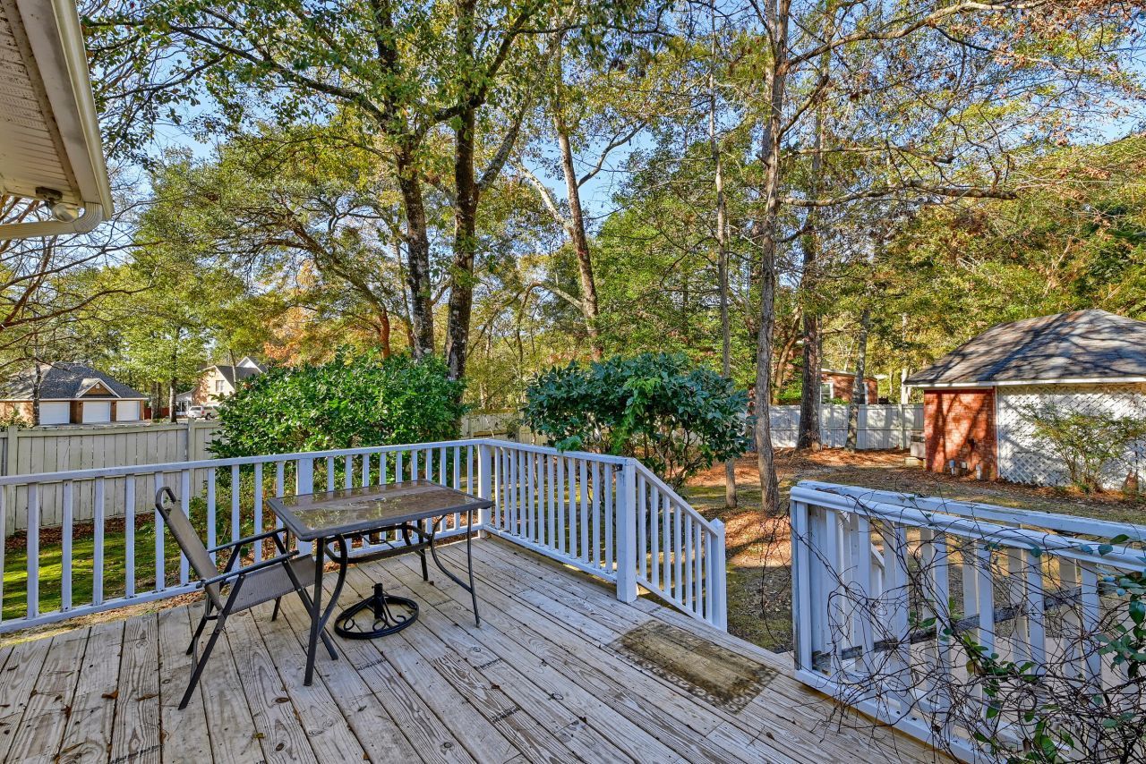 100 Rexford Court Photo 12