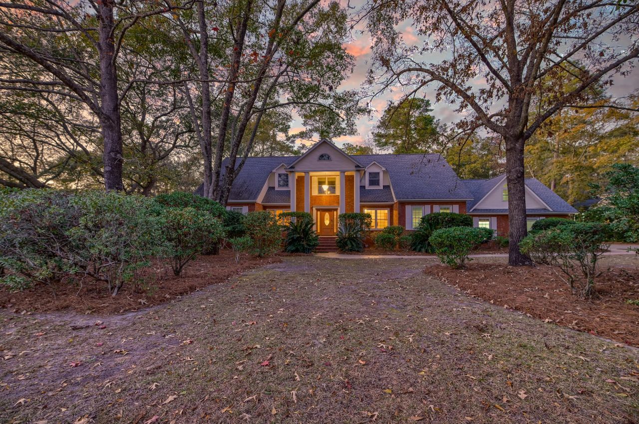 100 Rexford Court Photo 17