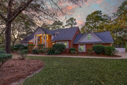 100 Rexford Court photo 4