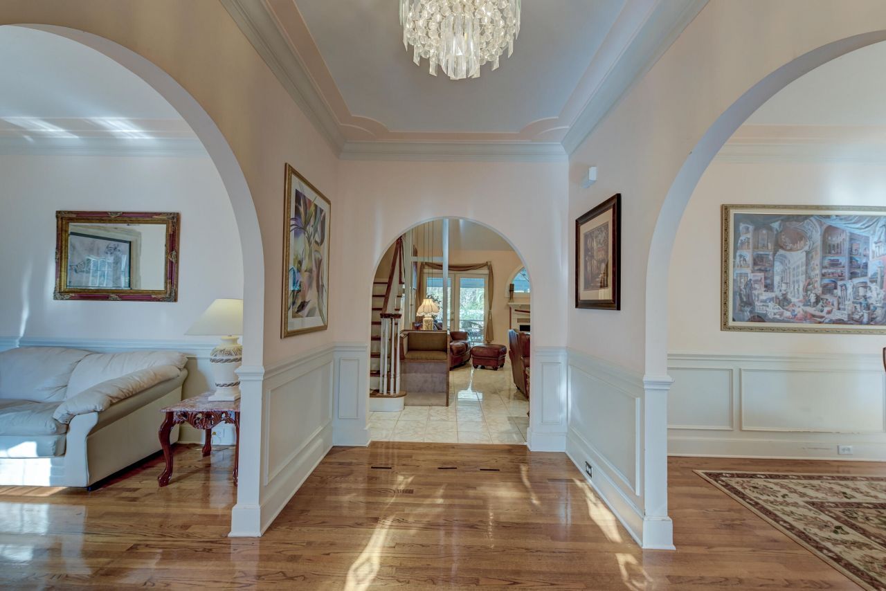 100 Rexford Court Photo 42