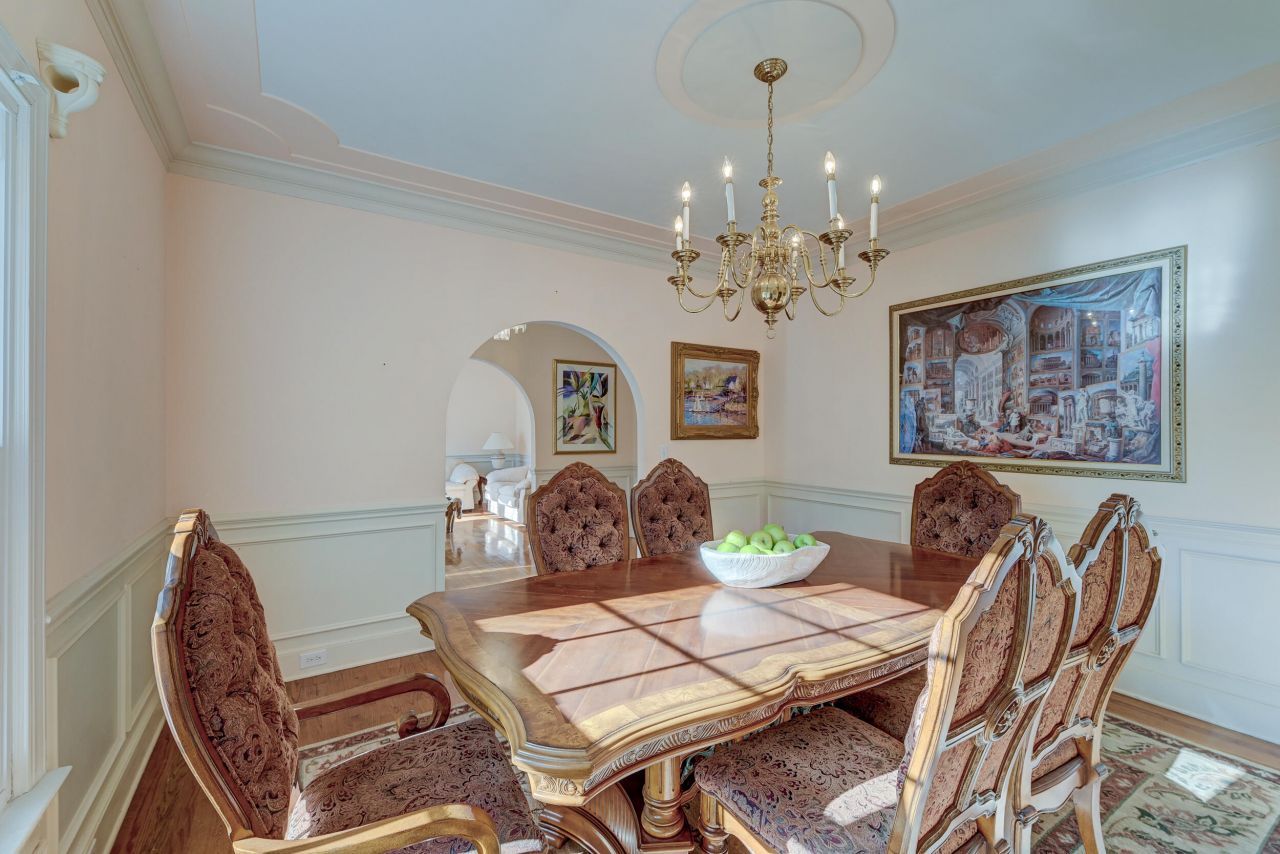 100 Rexford Court Photo 45