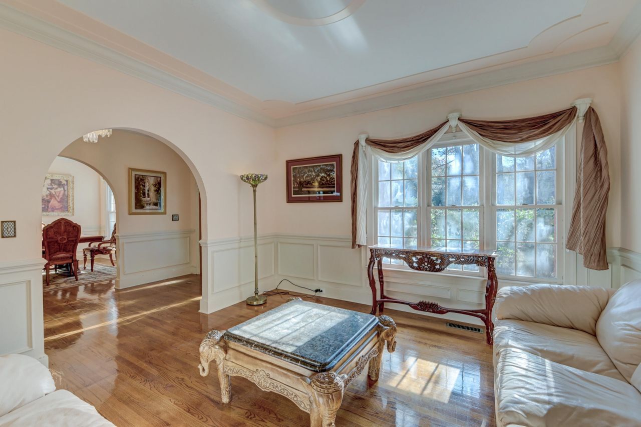 100 Rexford Court Photo 5