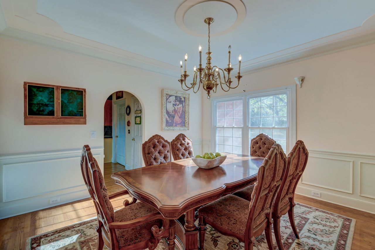 100 Rexford Court Photo 6