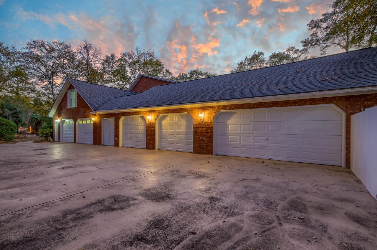 100 Rexford Court Photo 63