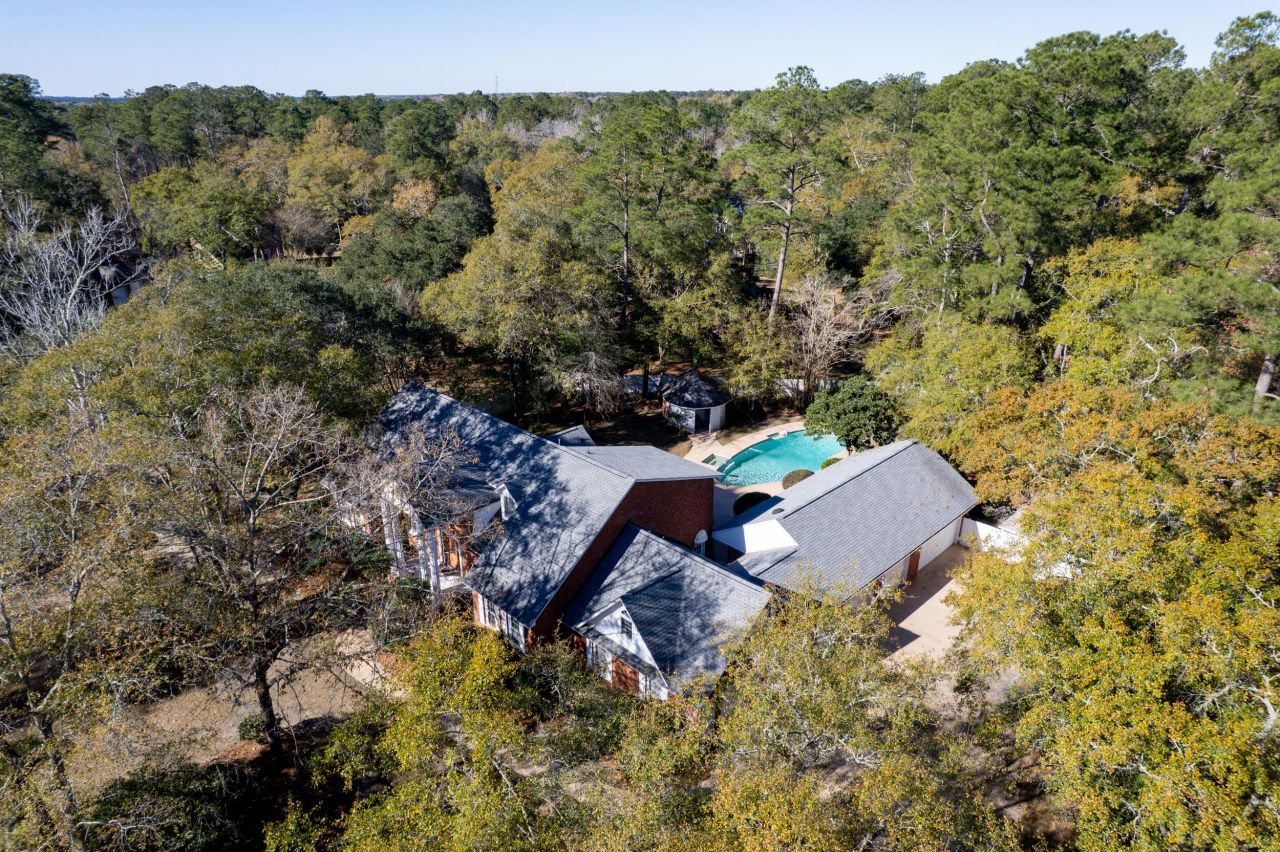 100 Rexford Court Photo 64