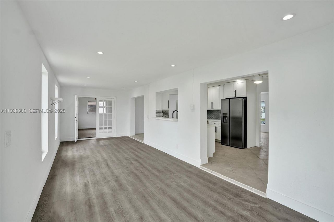 5810 NW 81st Ave, Tamarac, FL 33321 Photo