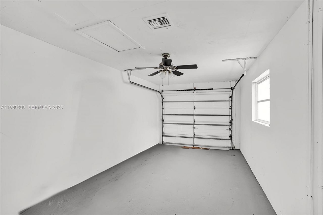 5810 NW 81st Ave, Tamarac, FL 33321 Photo