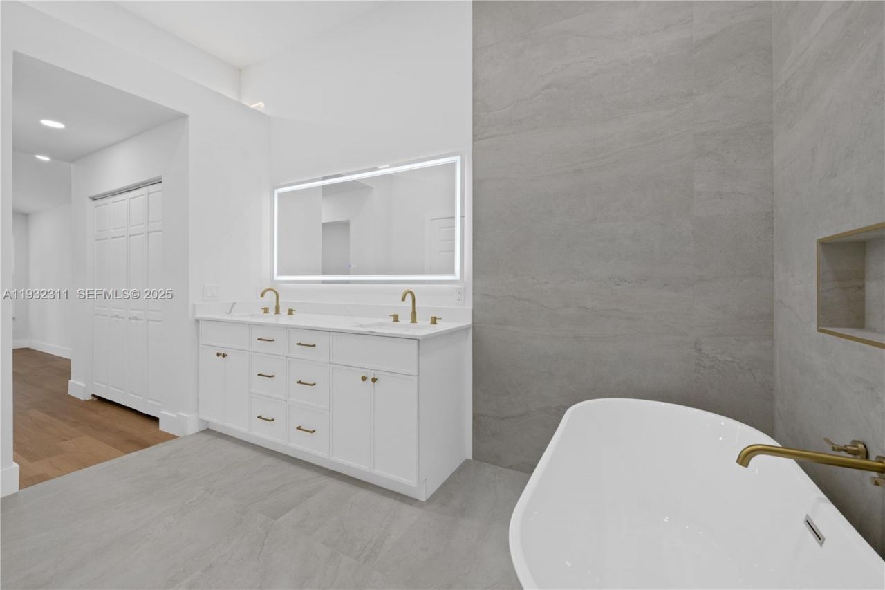 2014 NW 52nd St, Boca Raton, FL 33496 Photo