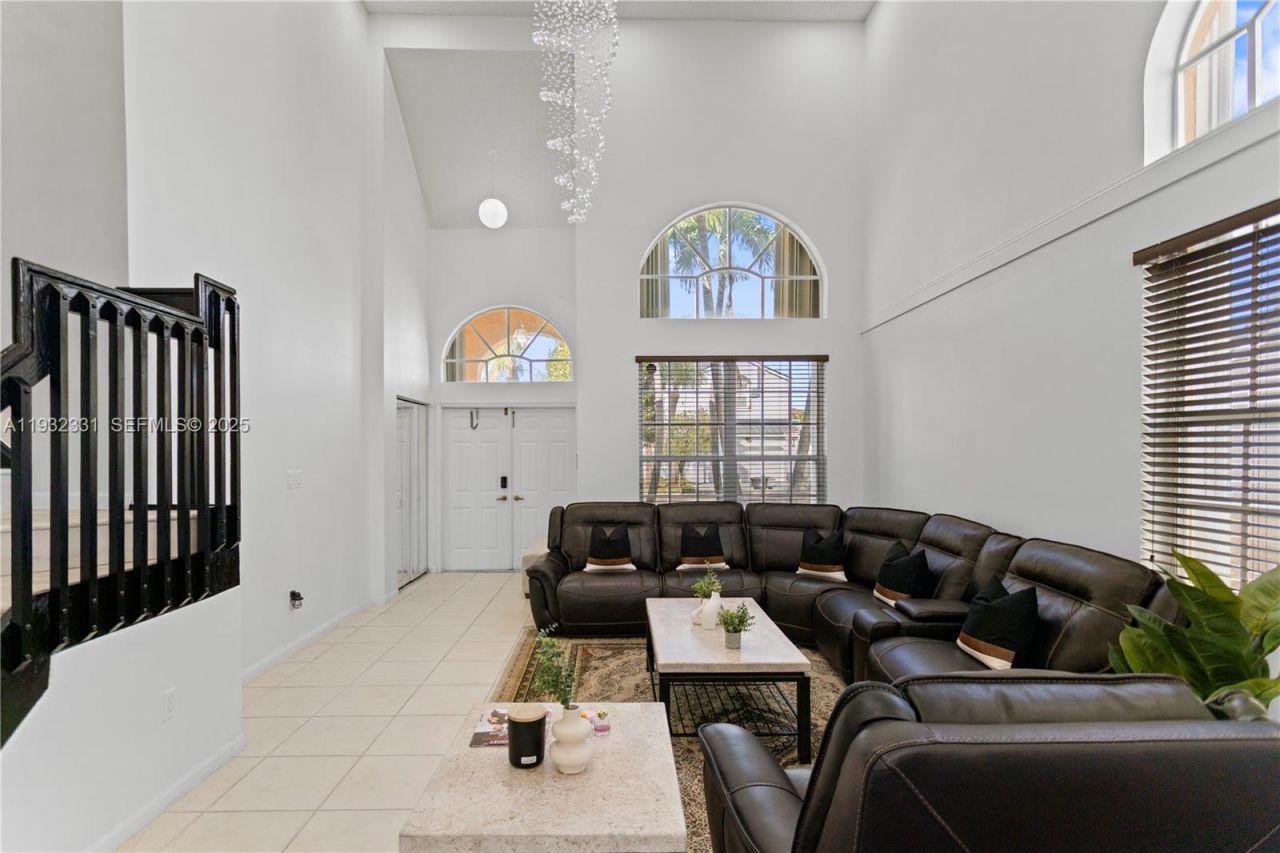 15558 NW 12th Ct, Pembroke Pines, FL 33028 Photo