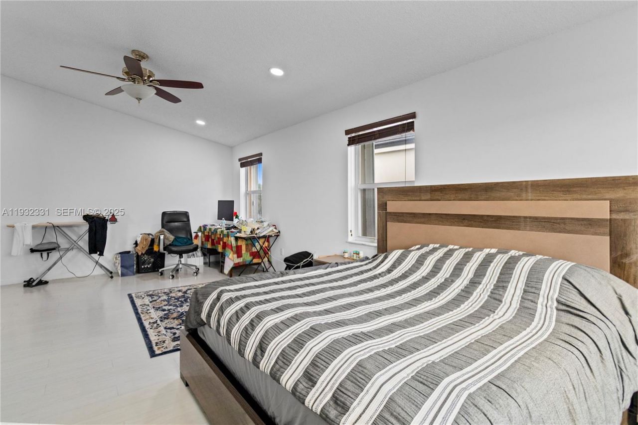 15558 NW 12th Ct, Pembroke Pines, FL 33028 Photo