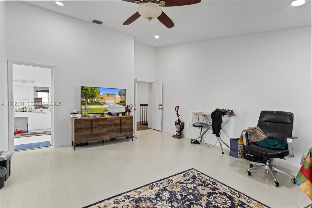 15558 NW 12th Ct, Pembroke Pines, FL 33028 Photo