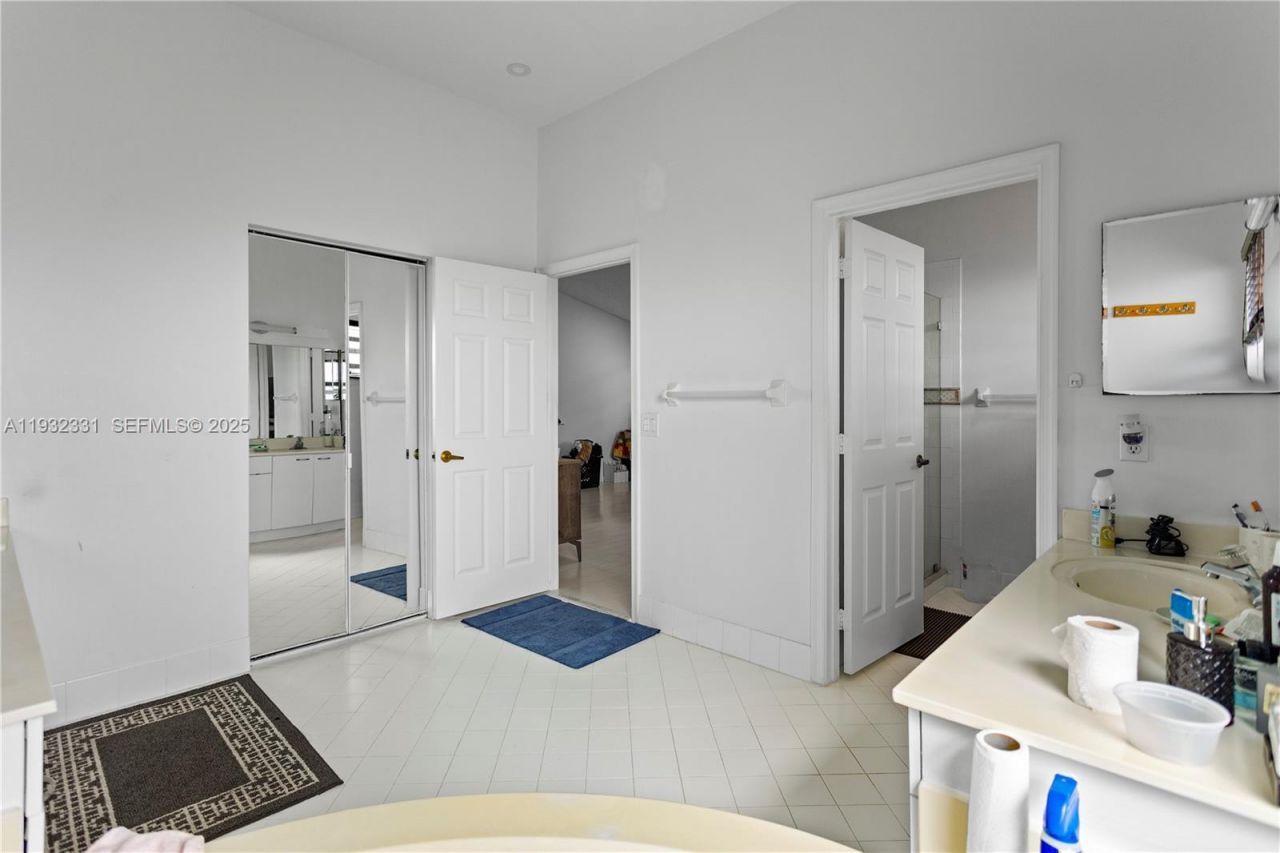 15558 NW 12th Ct, Pembroke Pines, FL 33028 Photo