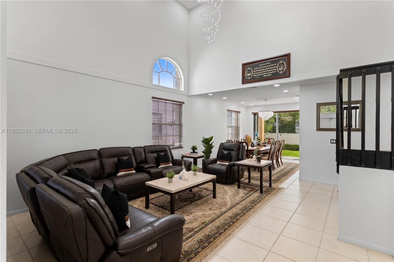 15558 NW 12th Ct, Pembroke Pines, FL 33028 Photo