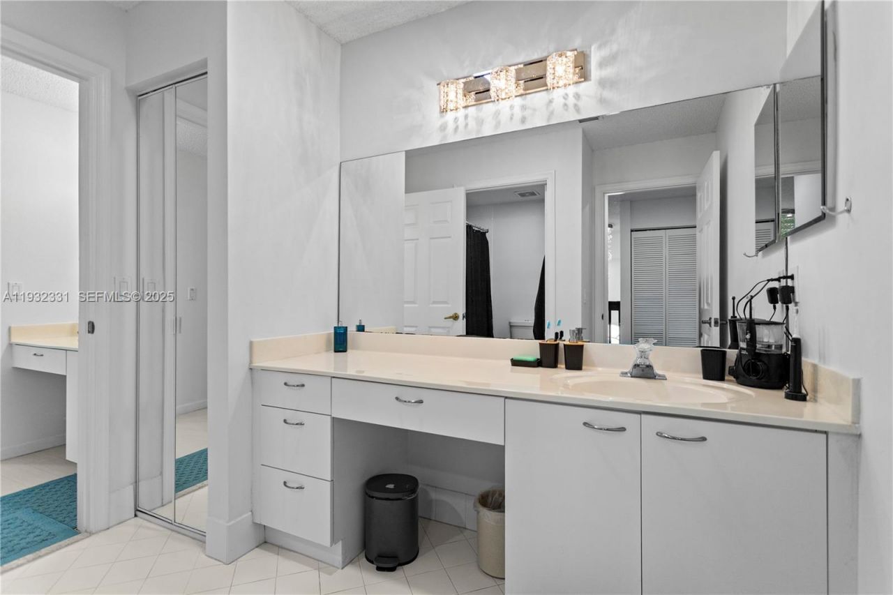 15558 NW 12th Ct, Pembroke Pines, FL 33028 Photo