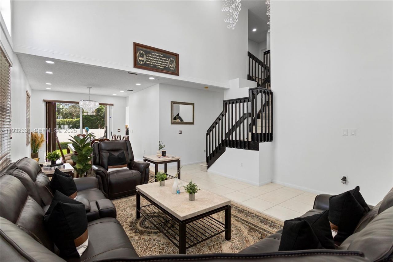 15558 NW 12th Ct, Pembroke Pines, FL 33028 Photo