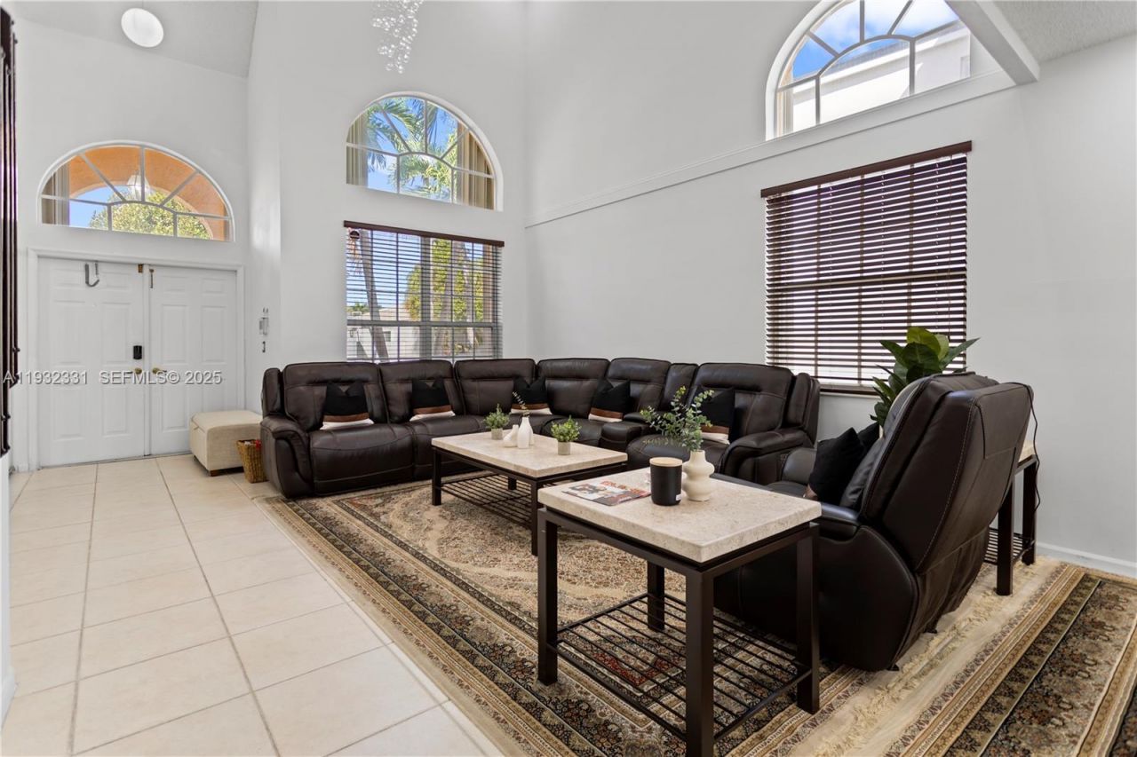 15558 NW 12th Ct, Pembroke Pines, FL 33028 Photo