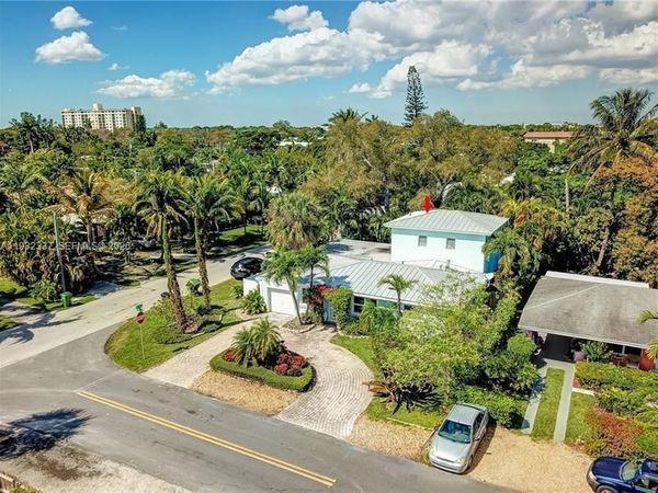 801 NE 17th St , Fort Lauderdale, FL 33305