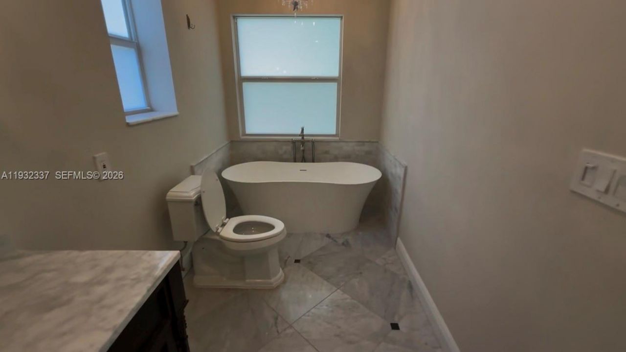 801 NE 17th St , Fort Lauderdale, FL 33305 Photo