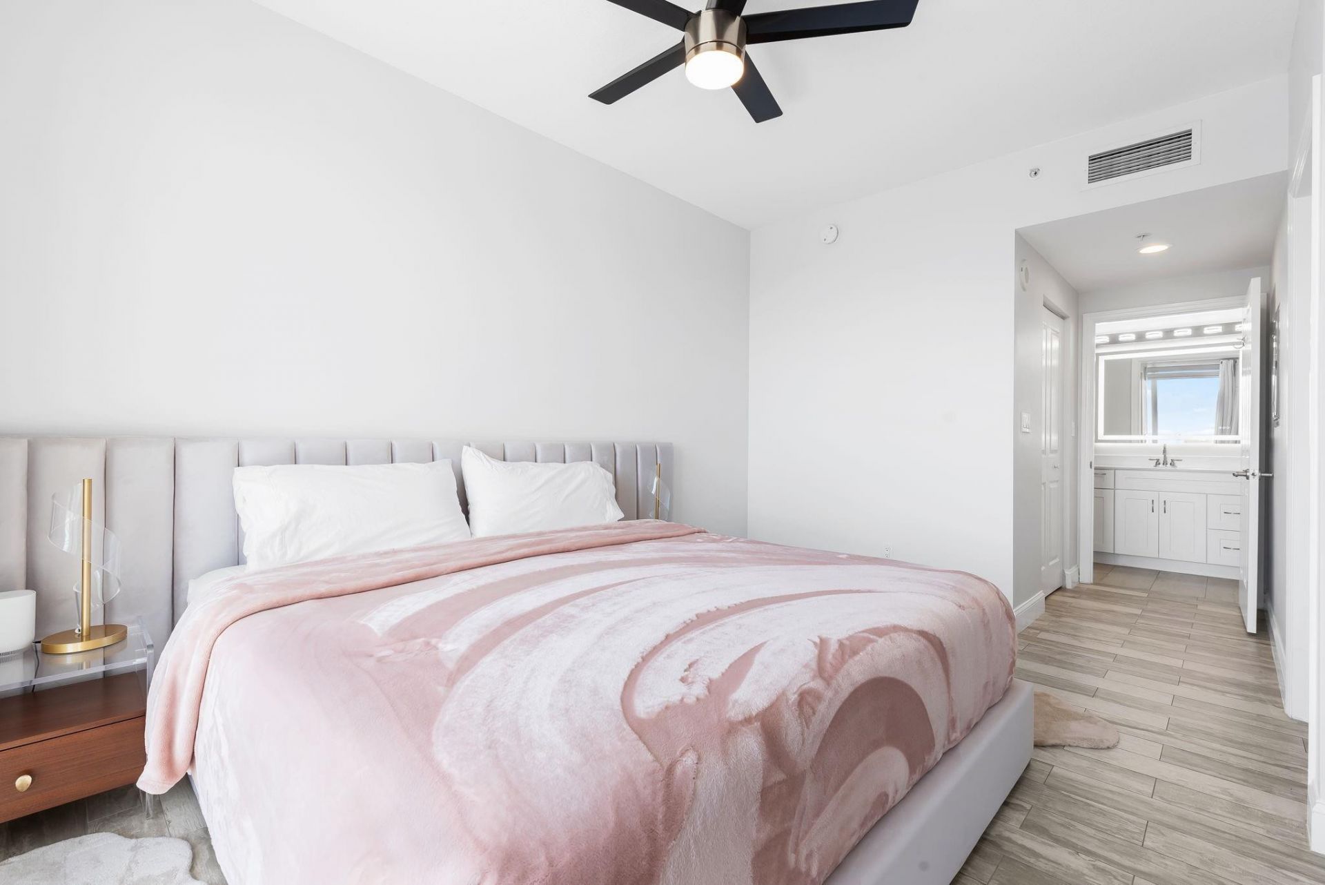 511 SE 5th Avenue, Unit 1709, Fort Lauderdale, FL 33301 Photo