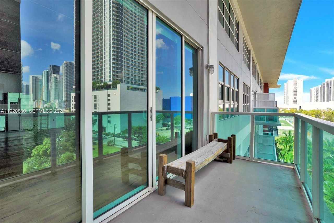 1749 NE Miami Ct, Unit 515, Miami, FL 33132 Photo