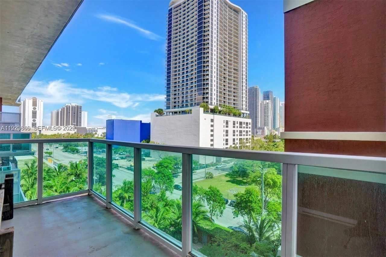 1749 NE Miami Ct, Unit 515, Miami, FL 33132 Photo