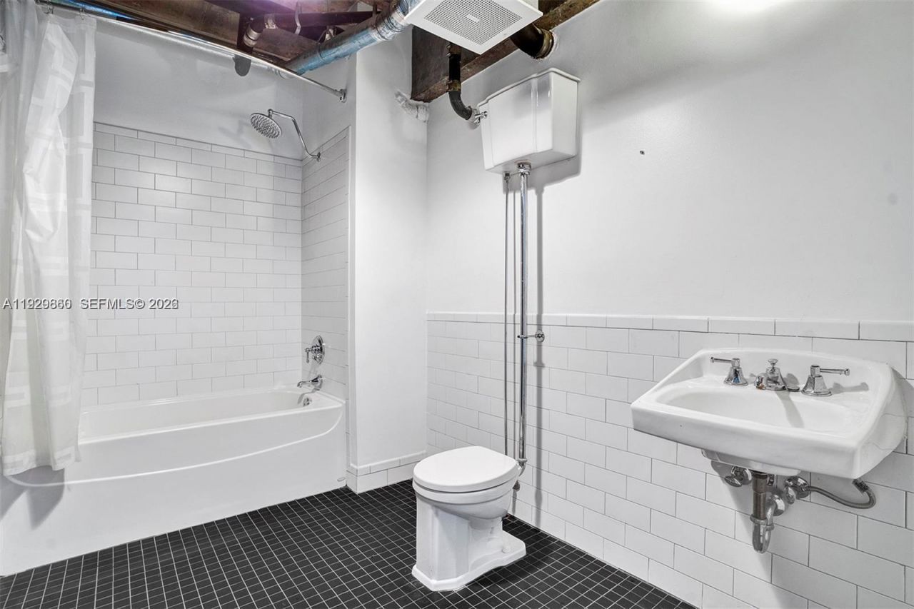 1749 NE Miami Ct, Unit 515, Miami, FL 33132 Photo