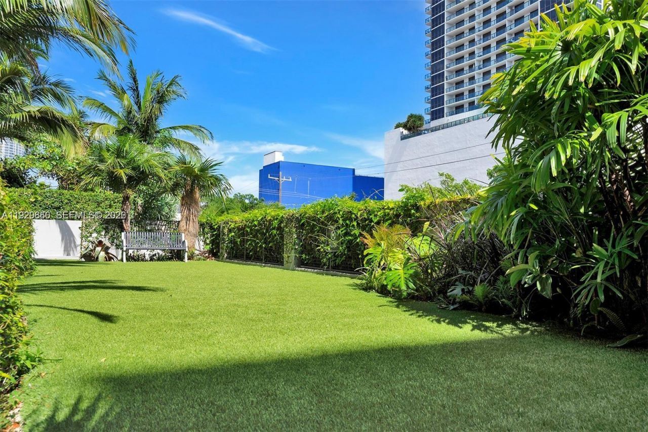 1749 NE Miami Ct, Unit 515, Miami, FL 33132 Photo