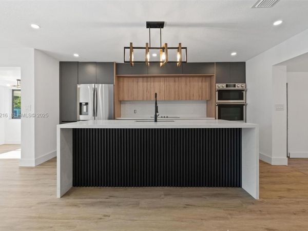 1516 SW 30th Terrace , Fort Lauderdale, FL 33312