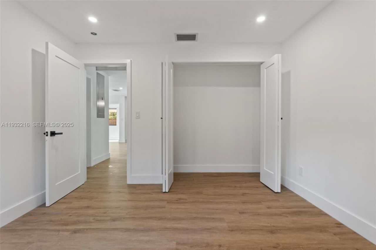 1516 SW 30th Terrace , Fort Lauderdale, FL 33312 Photo