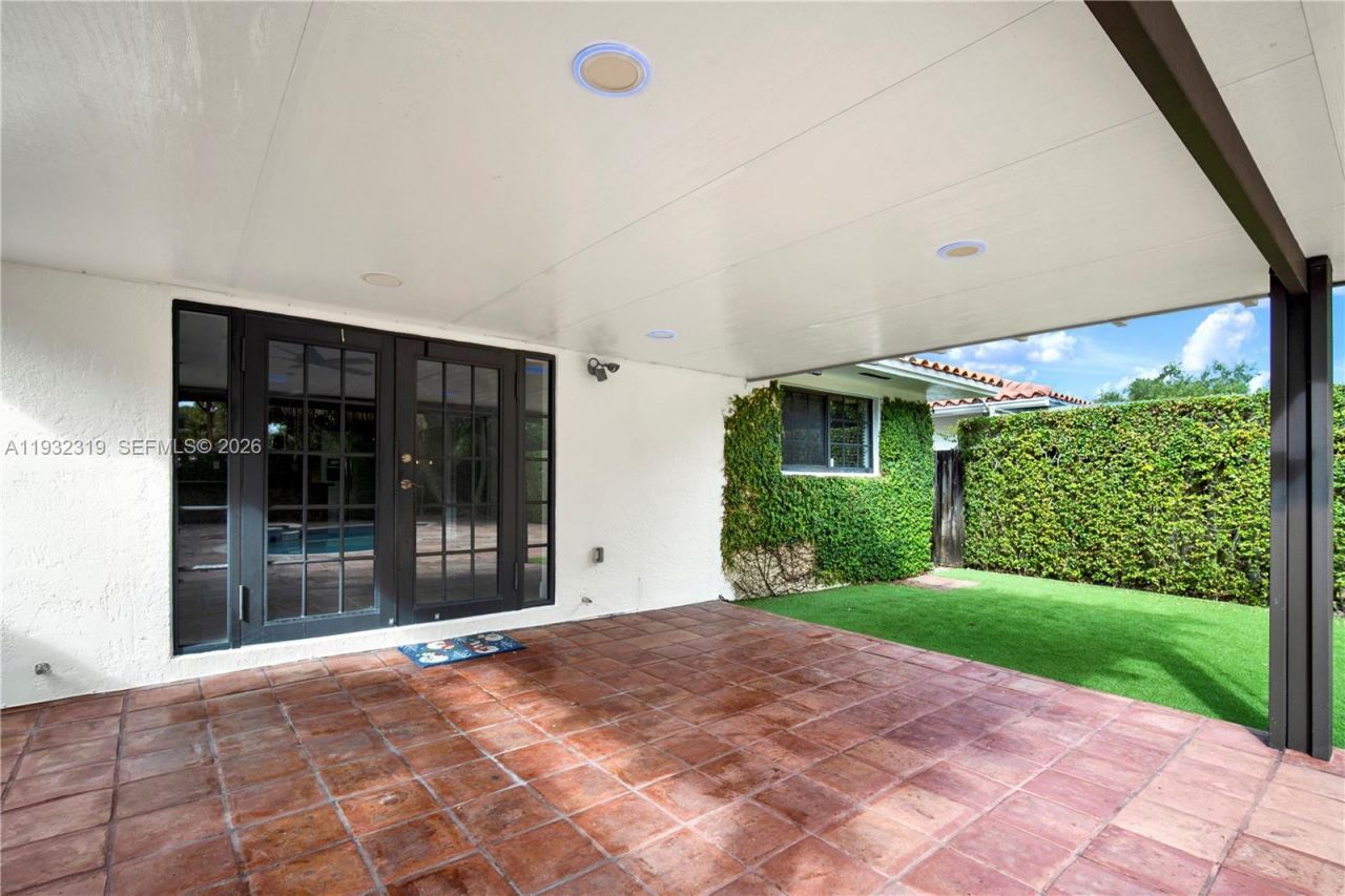 2237 SW 63rd Ave, Miami, FL 33155 Photo