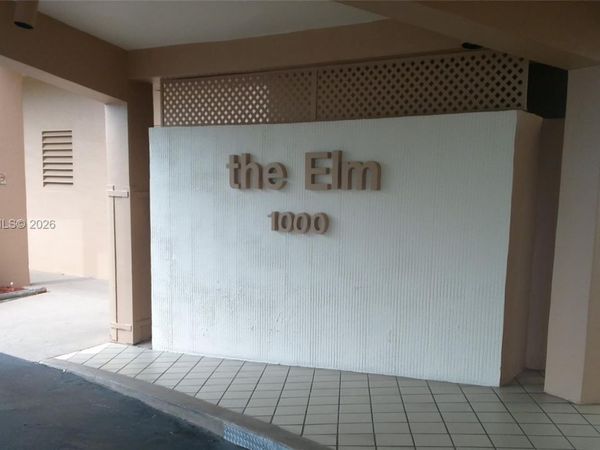 1000 St Charles Pl, Unit L2, Pembroke Pines, FL 33026