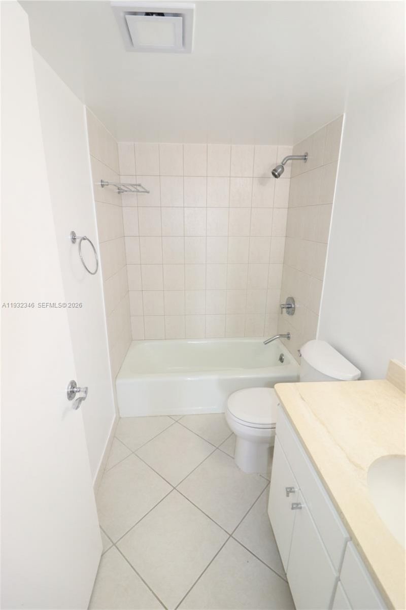 151 Crandon Blvd, Unit 926, Key Biscayne, FL 33149 Photo