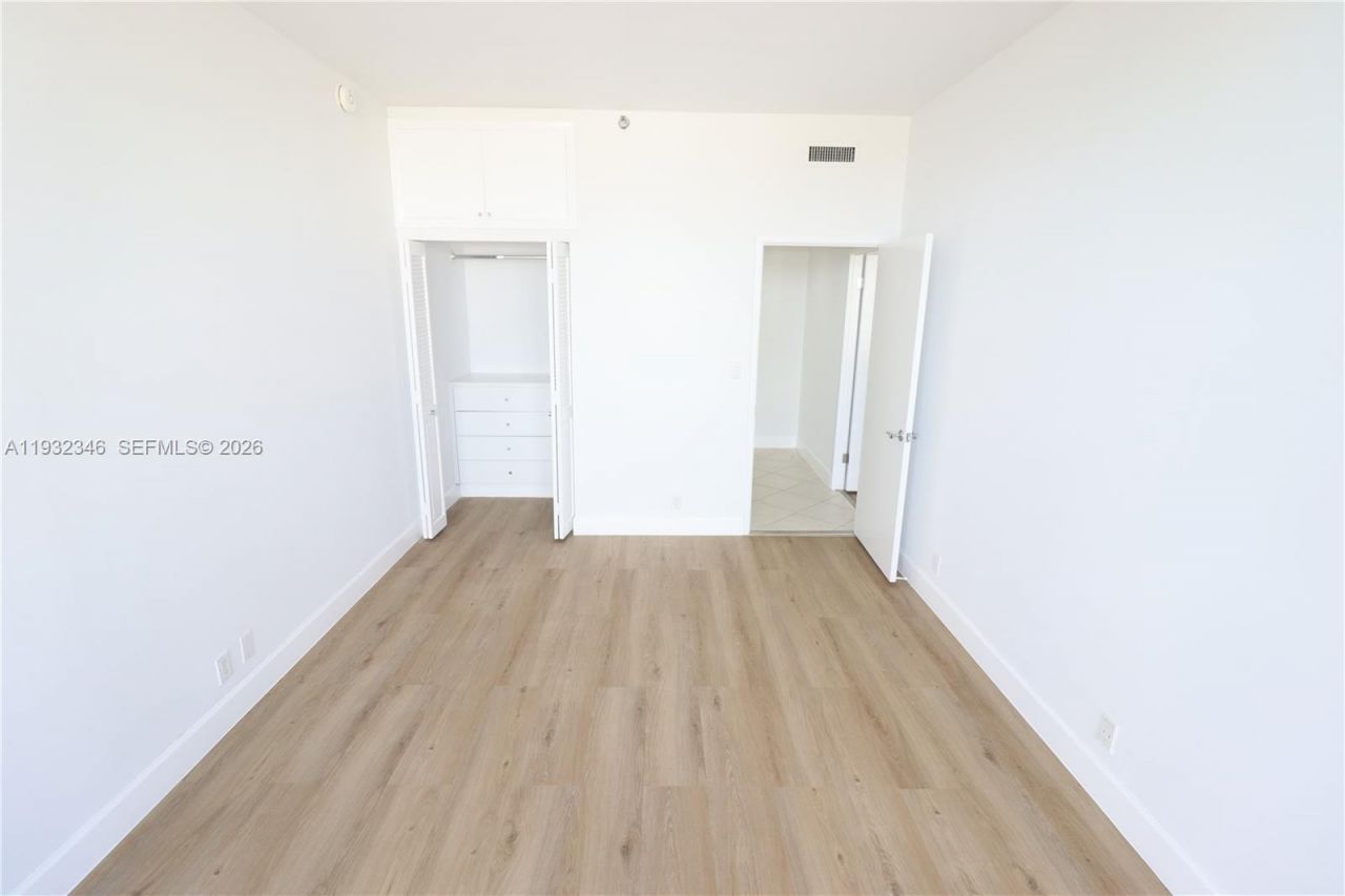 151 Crandon Blvd, Unit 926, Key Biscayne, FL 33149 Photo