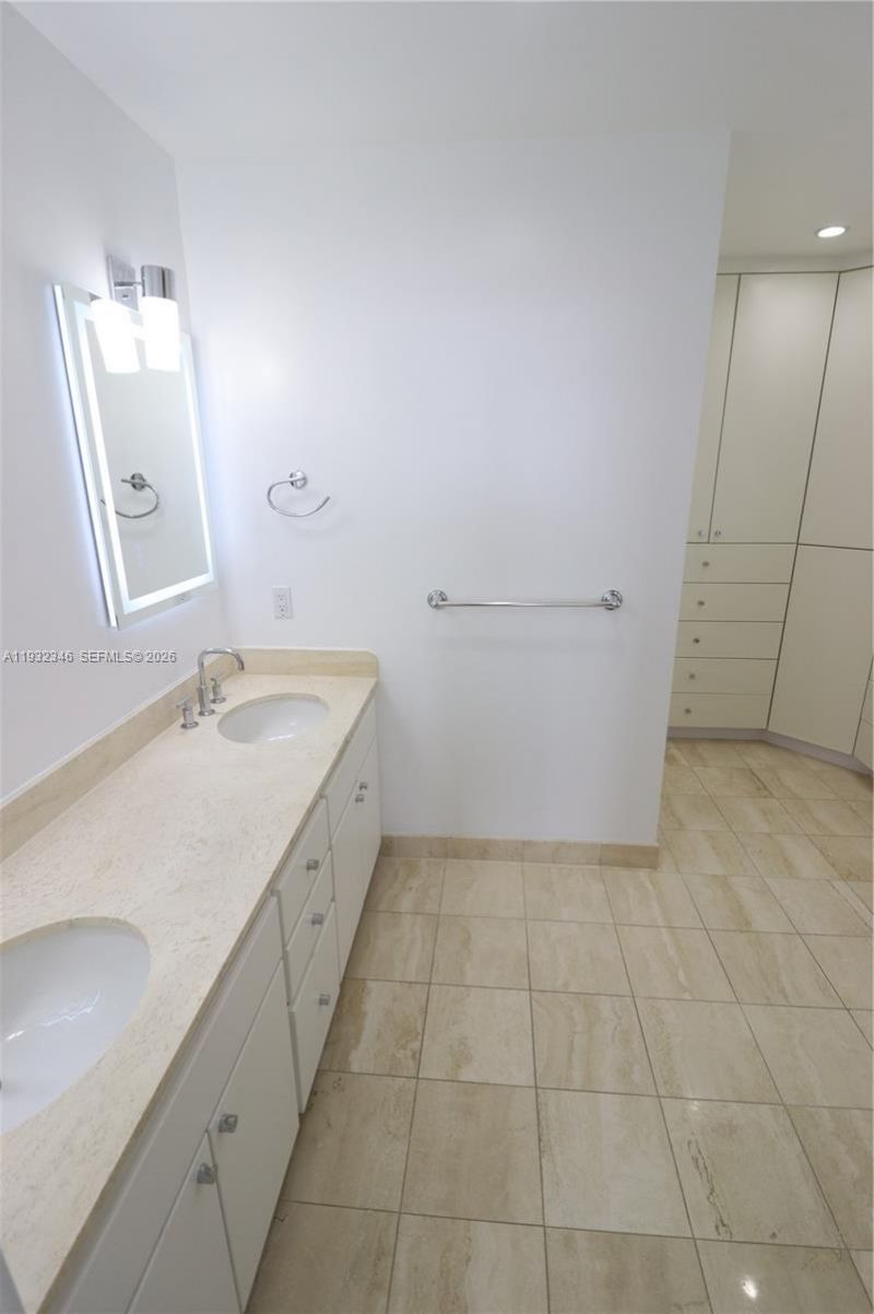151 Crandon Blvd, Unit 926, Key Biscayne, FL 33149 Photo