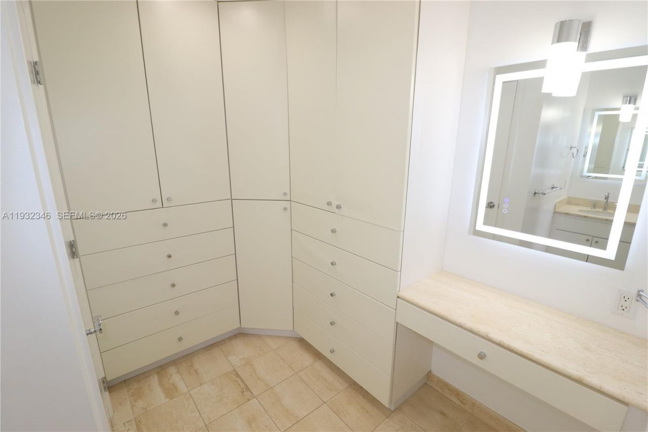 151 Crandon Blvd, Unit 926, Key Biscayne, FL 33149 Photo