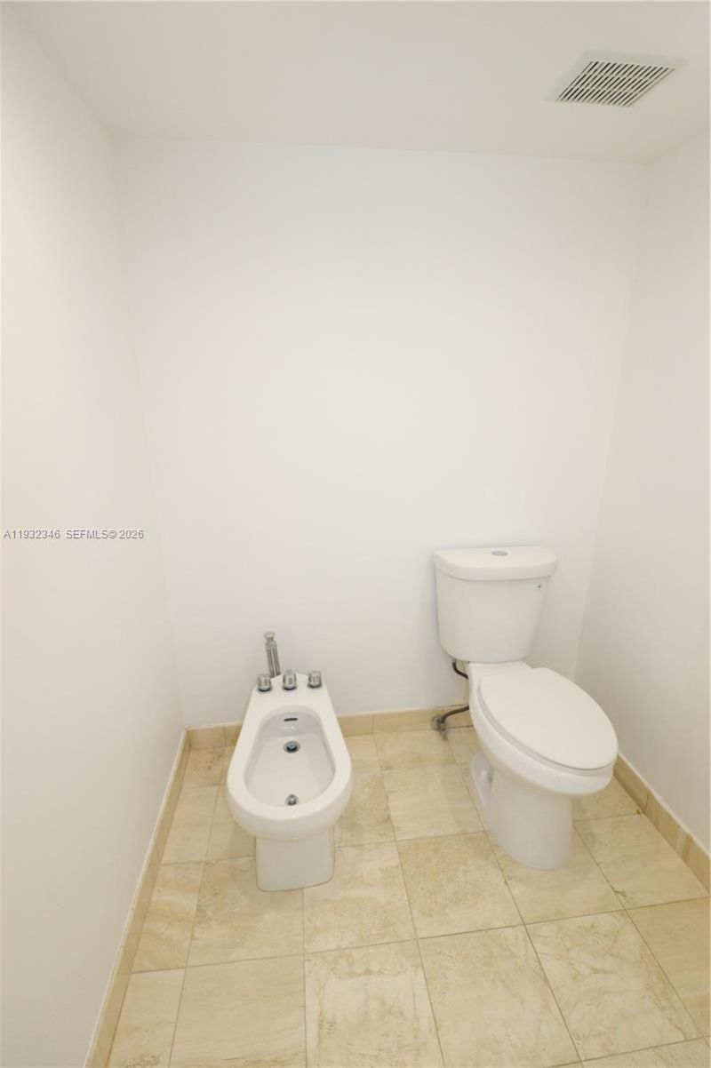 151 Crandon Blvd, Unit 926, Key Biscayne, FL 33149 Photo