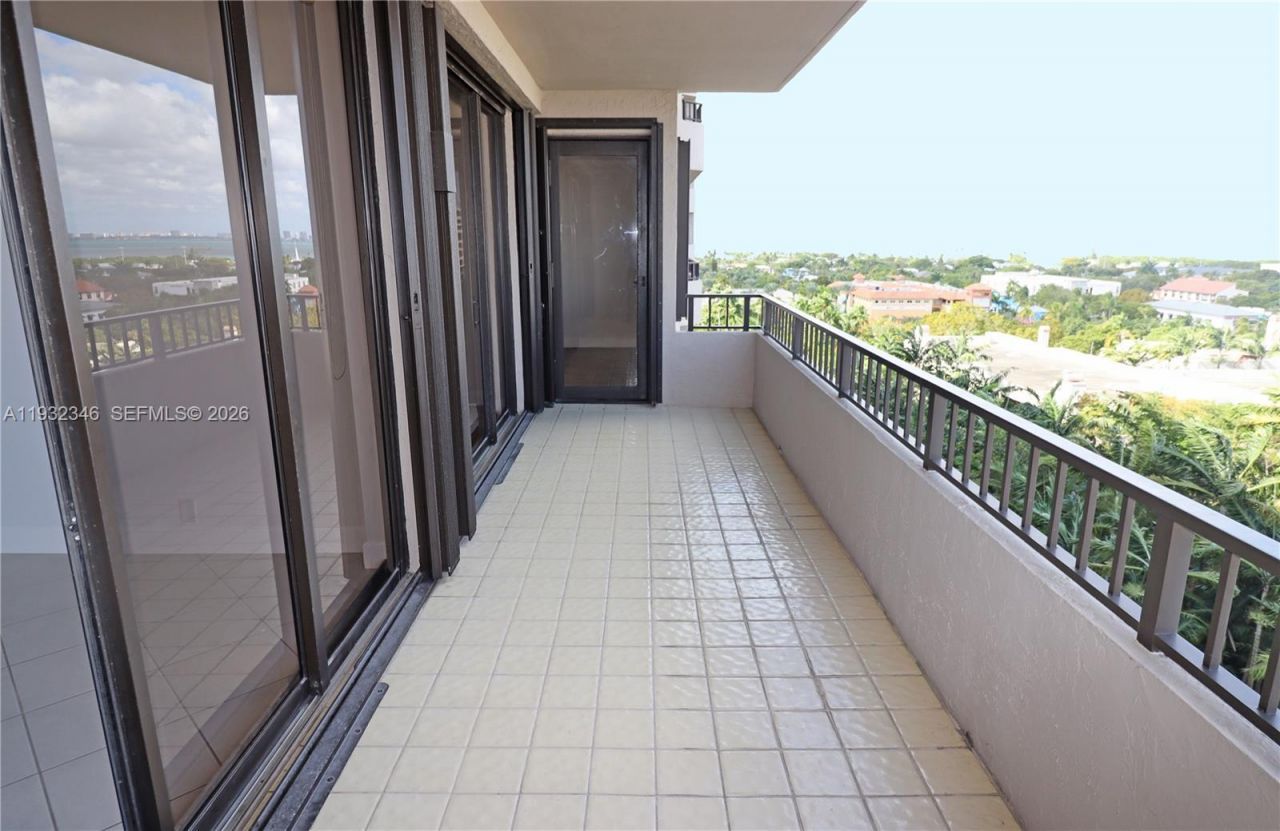 151 Crandon Blvd, Unit 926, Key Biscayne, FL 33149 Photo