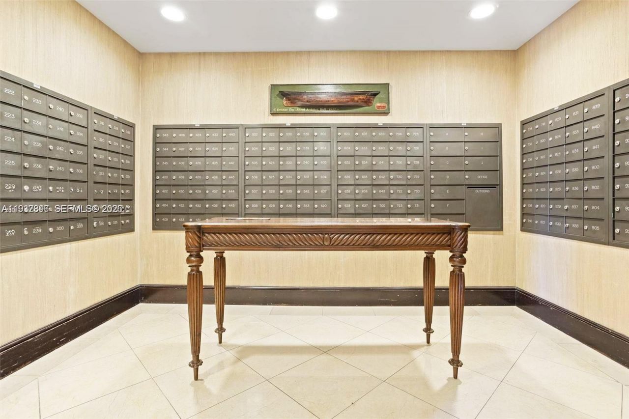 151 Crandon Blvd, Unit 926, Key Biscayne, FL 33149 Photo