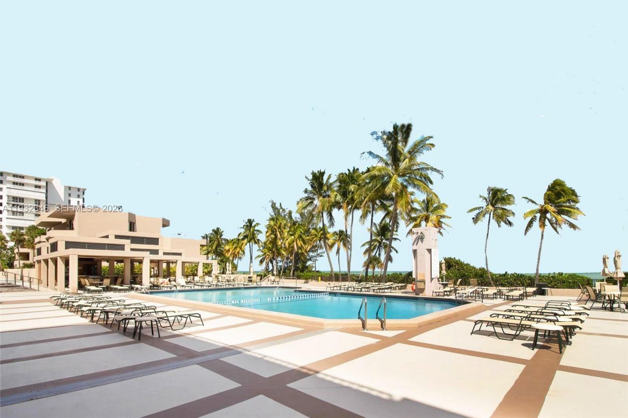 151 Crandon Blvd, Unit 926, Key Biscayne, FL 33149 Photo